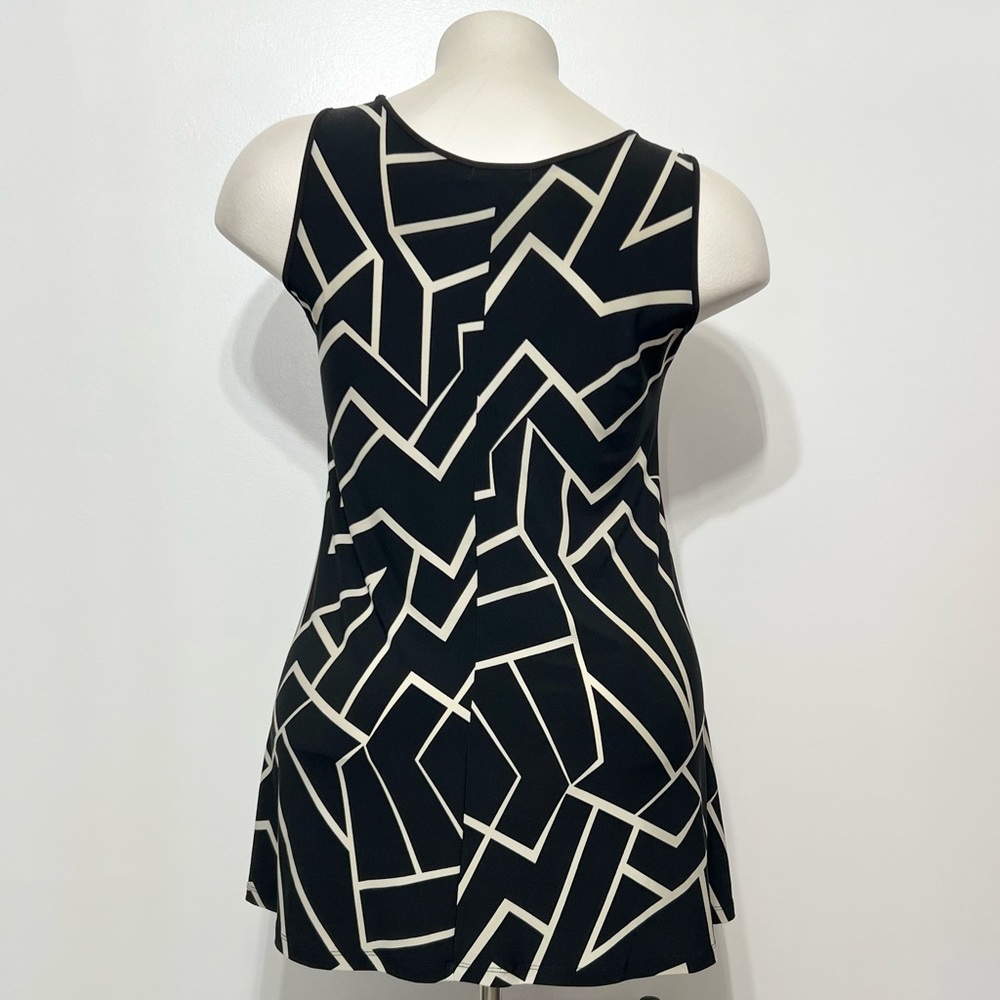 Sun Kim Abstract Sleeveless Tunic - Picture 2 of 8